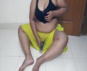 Neighbor aunty gets sexually excited by watching hot scene while watching TV serial and has sex with remote from sex job video serial indian