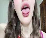 Dirty Talking T-girl Cums from shemales@t