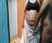 (Tamil desi saree pahne hot mall) - 45 year old neighbor aunty fucked while sweeping the house from desi old aunty 45 young boy