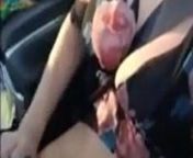 milf finger bate in car selfie from kleopwtrx bating in car