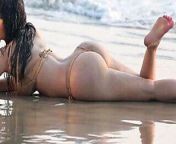 Kuchek tribute to Kim Kardashian’s big ass from kim kardeshian bikini