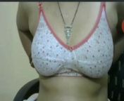 Desi indian girl showing on cam from desi girl showing on video call 15