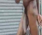 negro con cazzo enorme gira nud per la strada from gay mens nud hd sex