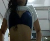 Naughty Laura 19yrs old make sexy video in office from 19yr filipino babe