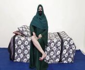 Very Hot Pakistani Muslim Niqab Women Masturbation by Dildo from pakistani muslim sex com