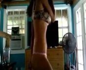 Hot Bikini Girl does a sexy Ass Shaking Dance from shaking dance