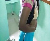Hot tamil aunty in blouse from tamil aunty blouse removing by guy