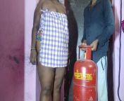 Tamil girl having rough sex with gas cylinder delivery man from tamil girl and boy sex mulai koothi talk