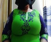 Egyptian MILF sexy aunty, went to neighbor's house & Super Horny When saw his cock, then hot aunty fucked him - Cum wild from plump egyptian milf aunty flashing and squeezing