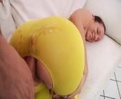 cumshot on yellow leggings from bhabhi gaand in yellow leggings