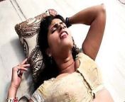 South Indian Hot Aunty Has Romance with Friend’s Husband from serial surekha aunt