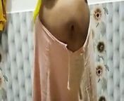 Indian Mature Aunty Changing Clothes from mature aunty change clothes