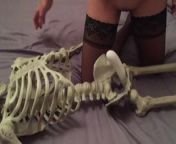 Sexy wife getting nast ywith skeleton dildo from m559 massage nast