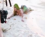 Nicki Minaj topless shooting ''Bed'' video on the beach from meo bed video