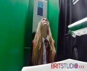 Gloryhole: 18 year old college girl sucks cock from college girl opn cemar toilet and fucking video