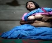 Desi Village girl hot video full open from desi sexy village girl open her saree and fucking