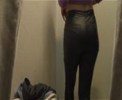 Caught in mall´s dressroom from small tits teen dressing room hidden cam