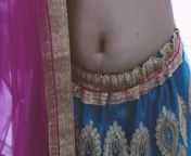 Indian Private Show from outdoor desi sexy bhabi show her boobs