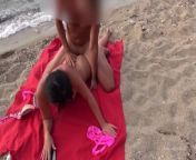 SPONTANEOUS FREE FUCK ON THE BEACH! Everyone can fuck! Free choice of hole! from yxxxvideo ran